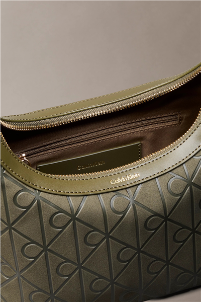 Calvin Klein Emblem Aop Sueded Shoulder Bag Kadın Omuz Çantası Yeşil
