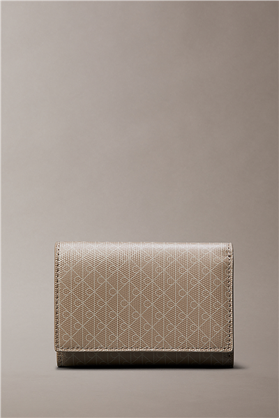 Calvin Klein Emblem Aop Trifold W/ Zip Pocket Kadın Kartlık