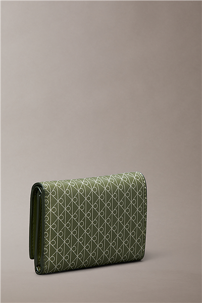 Calvin Klein Emblem Aop Trifold W/ Zip Pocket Kadın Kartlık