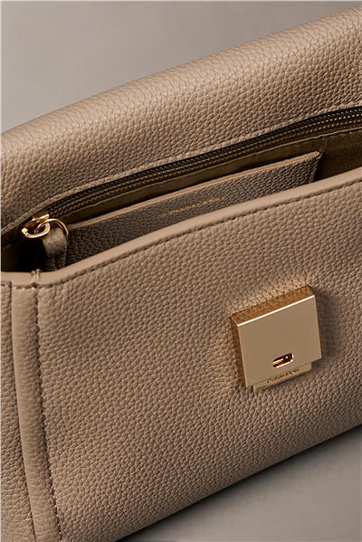 Calvin Klein Emblem Hw Pebble Cro Kadın Mini Omuz Çantası