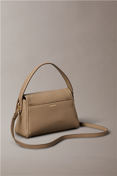 Calvin Klein Emblem Hw Pebble Sho Kadın Omuz Çantası