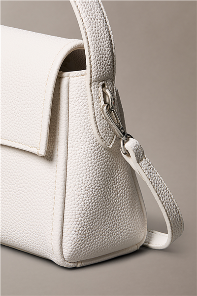 Calvin Klein Emblem Hw Pebble Sho Kadın Omuz Çantası