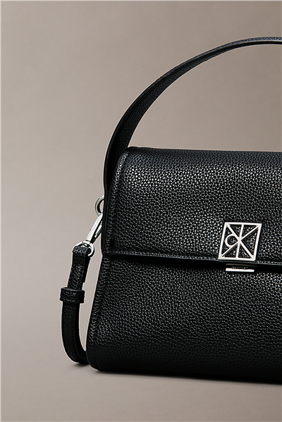 Calvin Klein Emblem Hw Pebble Sho Kadın Omuz Çantası