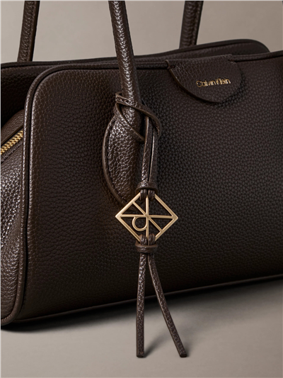 Calvin Klein Emblem Trio Pebble Shoulder Bag Kadın Omuz Çantası Kahverengi