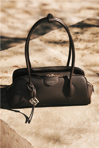 Calvin Klein Emblem Trio Pebble Shoulder Bag Kadın Omuz Çantası Kahverengi