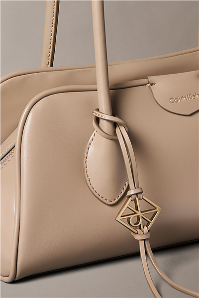 Calvin Klein Emblem Trio Shoulder Kadın Omuz Çantası