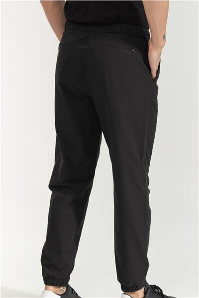 Calvin Klein Slim Tech Pull-On Pant Erkek Pantolon Siyah