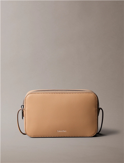Calvin Klein Foil Logo Elongated Camera Bag Kadın Mini Omuz Çantası