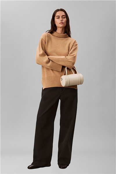 Calvin Klein Foil Logo Small Duffle Bag Kadın Spor Çantası Bej