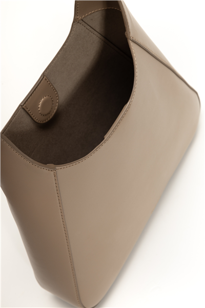 Calvin Klein Hardware Adj Strap Medium Bag Kadın Mini Omuz Çantası