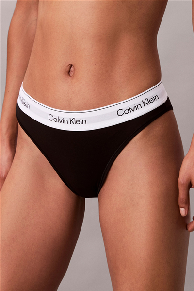 Calvin Klein Kadın High Leg Tanga Külot Siyah