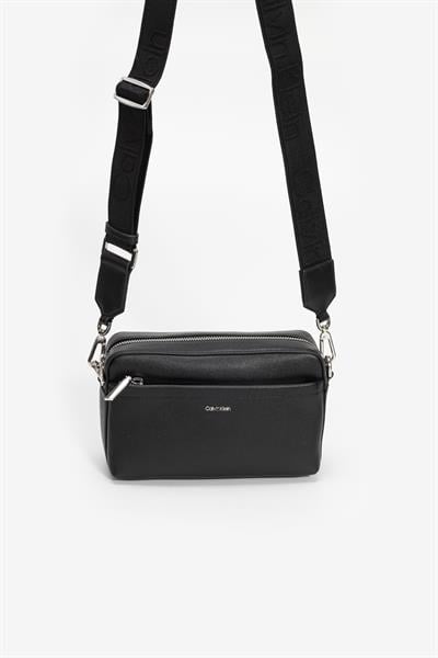 Calvin Klein Kadın Mini Omuz Çantası