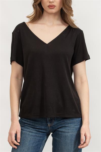 Calvin Klein Kadın V Yaka T-Shirt