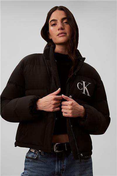 Calvin Klein Matte Mw Patch Logo Down Puffer Kadın Şişme Mont Siyah