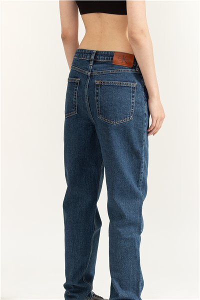 Calvin Klein Mom Jean Pacifico Kadın Jean Pantolon