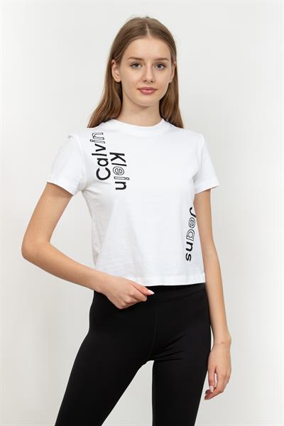 Calvin Klein Multi Placement Logo Baby Kadın Bisiklet Yaka T-Shirt Beyaz