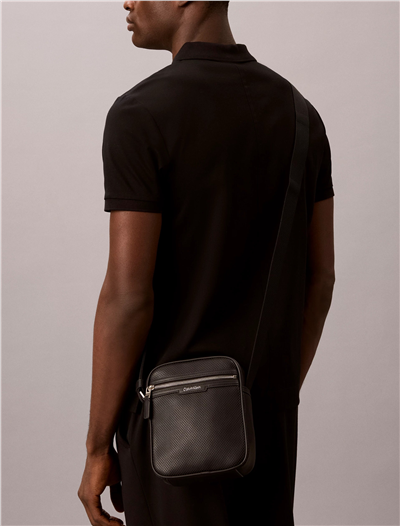 Calvin Klein Perforated Erkek Reporter Çanta Siyah