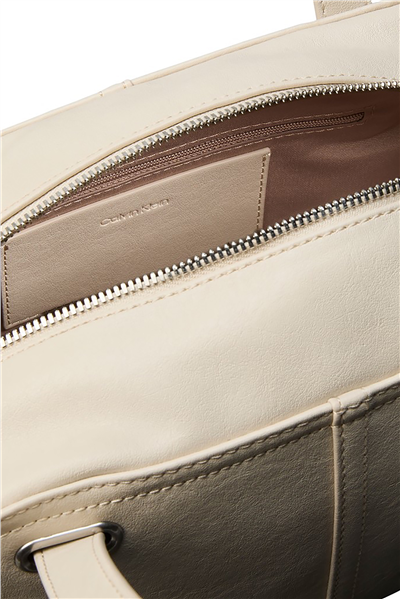 Calvin Klein Pockets Monologo Shoulder Bag Kadın Mini Omuz Çantası Bej