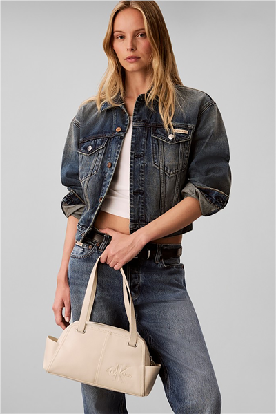 Calvin Klein Pockets Monologo Shoulder Bag Kadın Mini Omuz Çantası Bej
