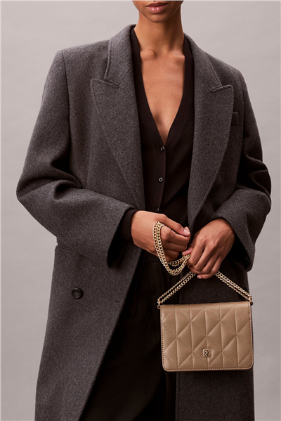 Calvin Klein Quilted Mini Chain Bag Kadın Cüzdan Kahverengi