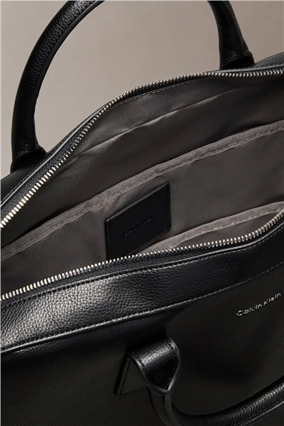 Calvin Klein Raised Commuter Erkek Bilgisayar Çantası Siyah