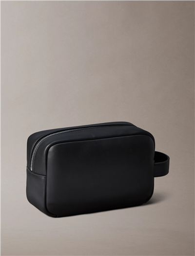 Calvin Klein Raised Dopp Kit Erkek El Çantası Siyah