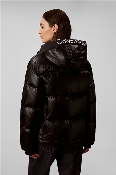 Calvin Klein Shine Mw Logo Hooded Down Puffer Kadın Şişme Mont Siyah
