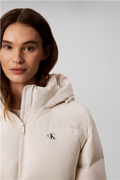 Calvin Klein Shine Mw Logo Hooded Down Puffer Kadın Şişme Mont Beyaz