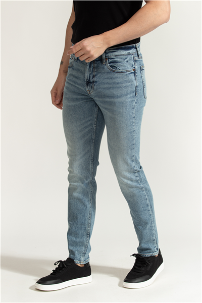 Calvin Klein Slim Taper Dispatcher Jean Erkek Jean Pantolon