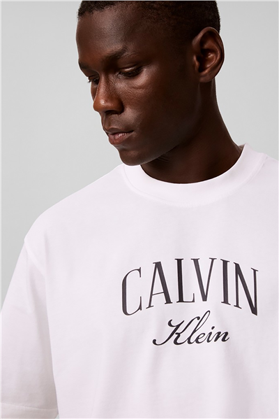 Calvin Klein Ss 20S Rlx Seasonal Graphic Tee Erkek Bisiklet Yaka T-Shirt Beyaz