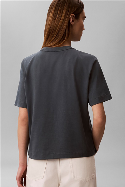 Calvin Klein Ss Boxy Left Chest Monologo Tee Kadın Bisiklet Yaka T-Shirt