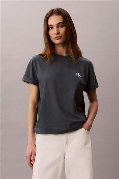 Calvin Klein Ss Boxy Left Chest Monologo Tee Kadın Bisiklet Yaka T-Shirt