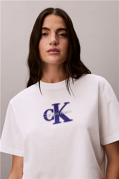 Calvin Klein Ss Boxy Seasonal Mon Kadın Bisiklet Yaka T-Shirt