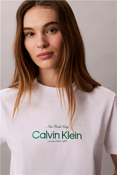 Calvin Klein Ss Classic Ck Nyc Lo Kadın Bisiklet Yaka T-Shirt