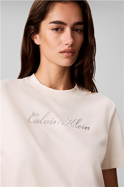Calvin Klein Ss Classic Script Logo Tee Kadın Bisiklet Yaka T-Shirt Beyaz