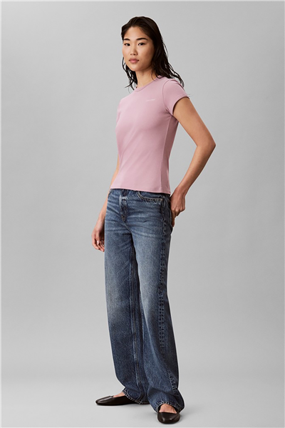 Calvin Klein Ss Slim Fit Feminine Logo Tee Kadın Bisiklet Yaka T-Shirt