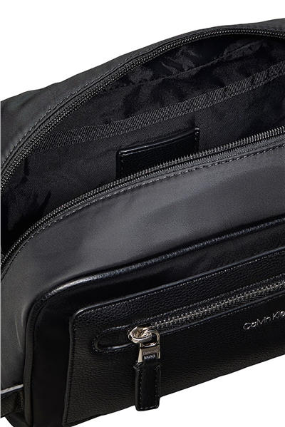 Calvin Klein Ssnl Raised Logo Dopp Kit Erkek Sırt Çantası Siyah
