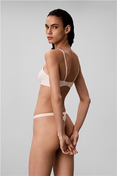 Calvin Klein String Thong Kadın Külot Beyaz