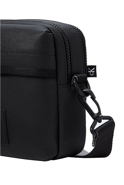 Calvin Klein Texture Mix Square Erkek Reporter Çanta Siyah