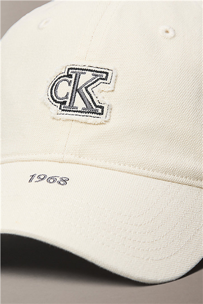 Calvin Klein Washed Cotton Canvas Small Fraye Erkek Baseball Şapka Beyaz