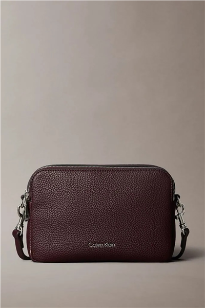Calvin Klein Webbing 2X Strap Camera Bag Kadın Mini Omuz Çantası Siyah