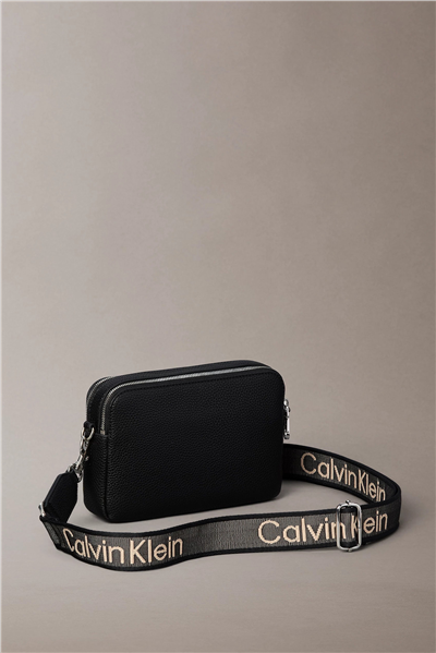 Calvin Klein Webbing 2X Strap Camera Bag Kadın Mini Omuz Çantası Siyah