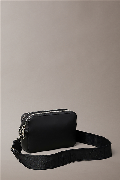 Calvin Klein Webbing Double Strap Camera Bag Kadın Mini Omuz Çantası