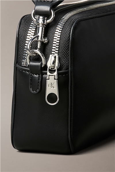 Calvin Klein Webbing Double Strap Camera Bag Kadın Mini Omuz Çantası