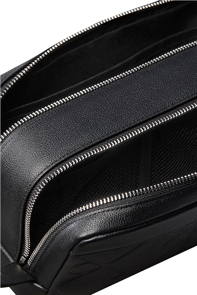 Calvin Klein Xl Emblem Aop Embo﻿Ss Dopp Kit Erkek El Çantası Siyah