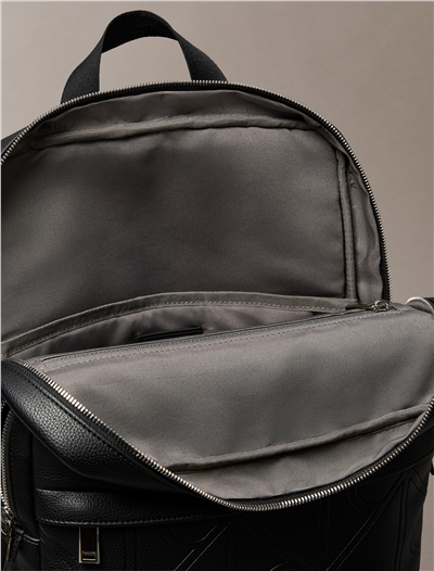 Calvin Klein Xl Emblem Aop Emboss Round Backp Erkek Sırt Çantası Siyah