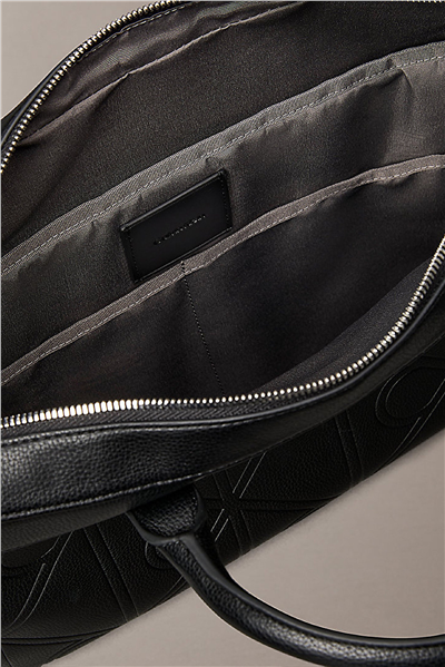 Calvin Klein Xl Emblem Aop Embss Commuter Erkek Bilgisayar Çantası Siyah