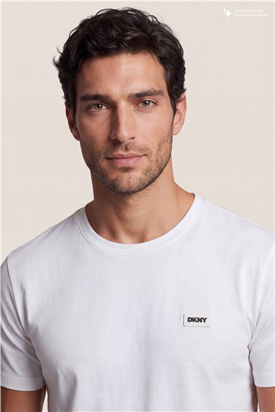 DKNY Silicone Logo Patch Tee Erkek Bisiklet Yaka T-Shirt Beyaz