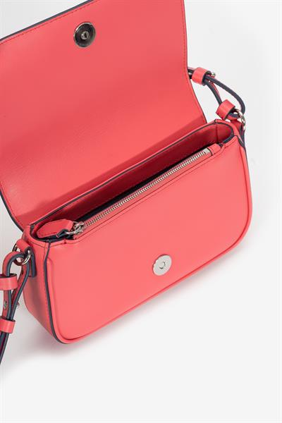 Emporio Armani Kadın Mini Omuz Çantası