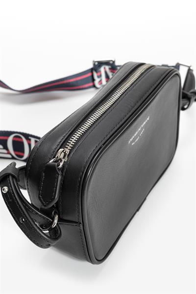 Emporio Armani Kadın Mini Omuz Çantası